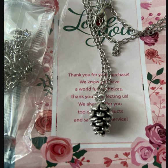 💎✨  Pinecone Necklace - Picture 8 of 10